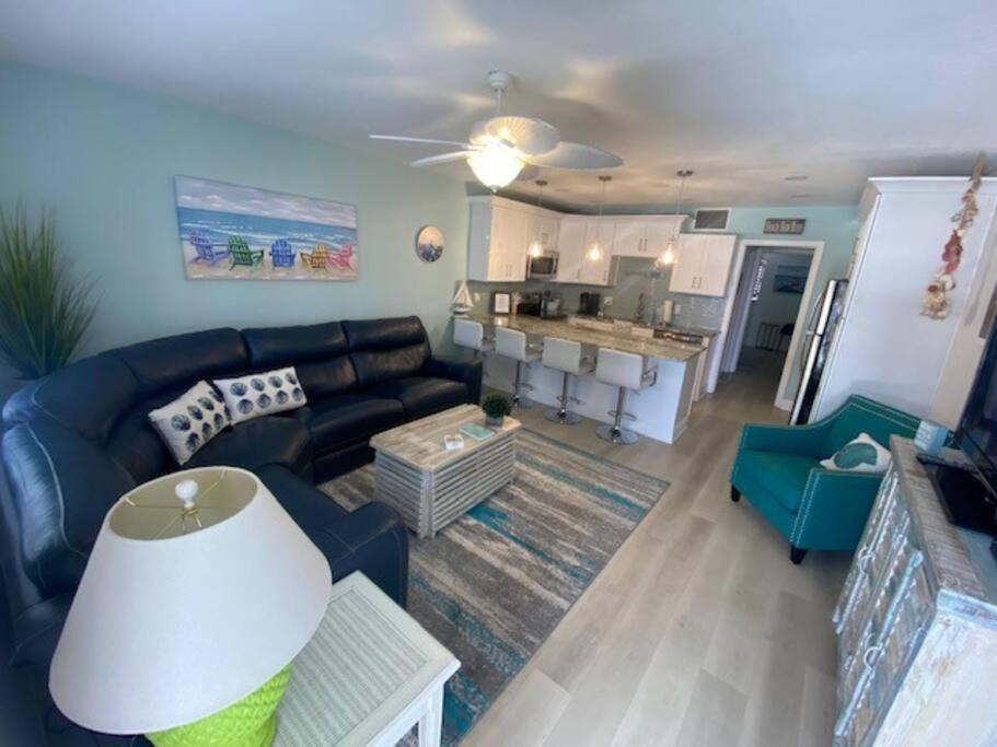 Beachfront Condo On Quiet Treasure Island- 1 Bed St. Pete Beach Exterior foto